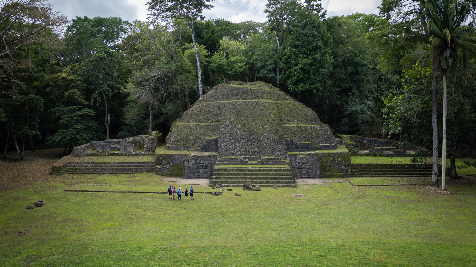 belize mayan ruins