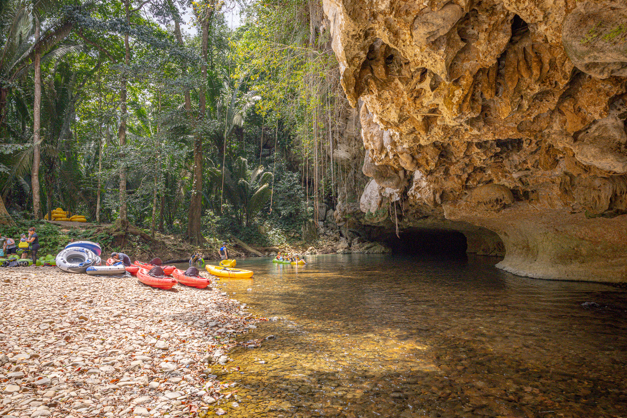 cave tubing belize