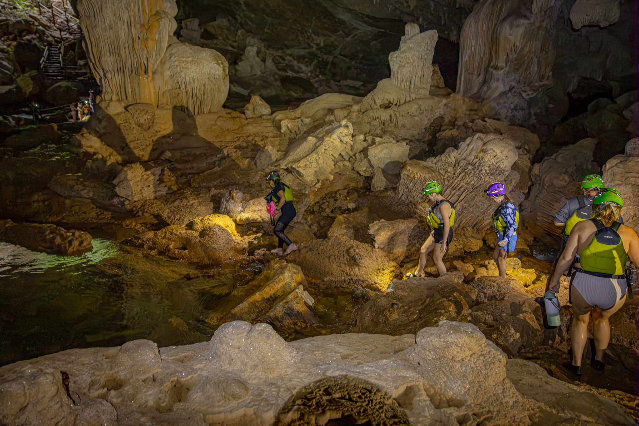 cave tubing belize