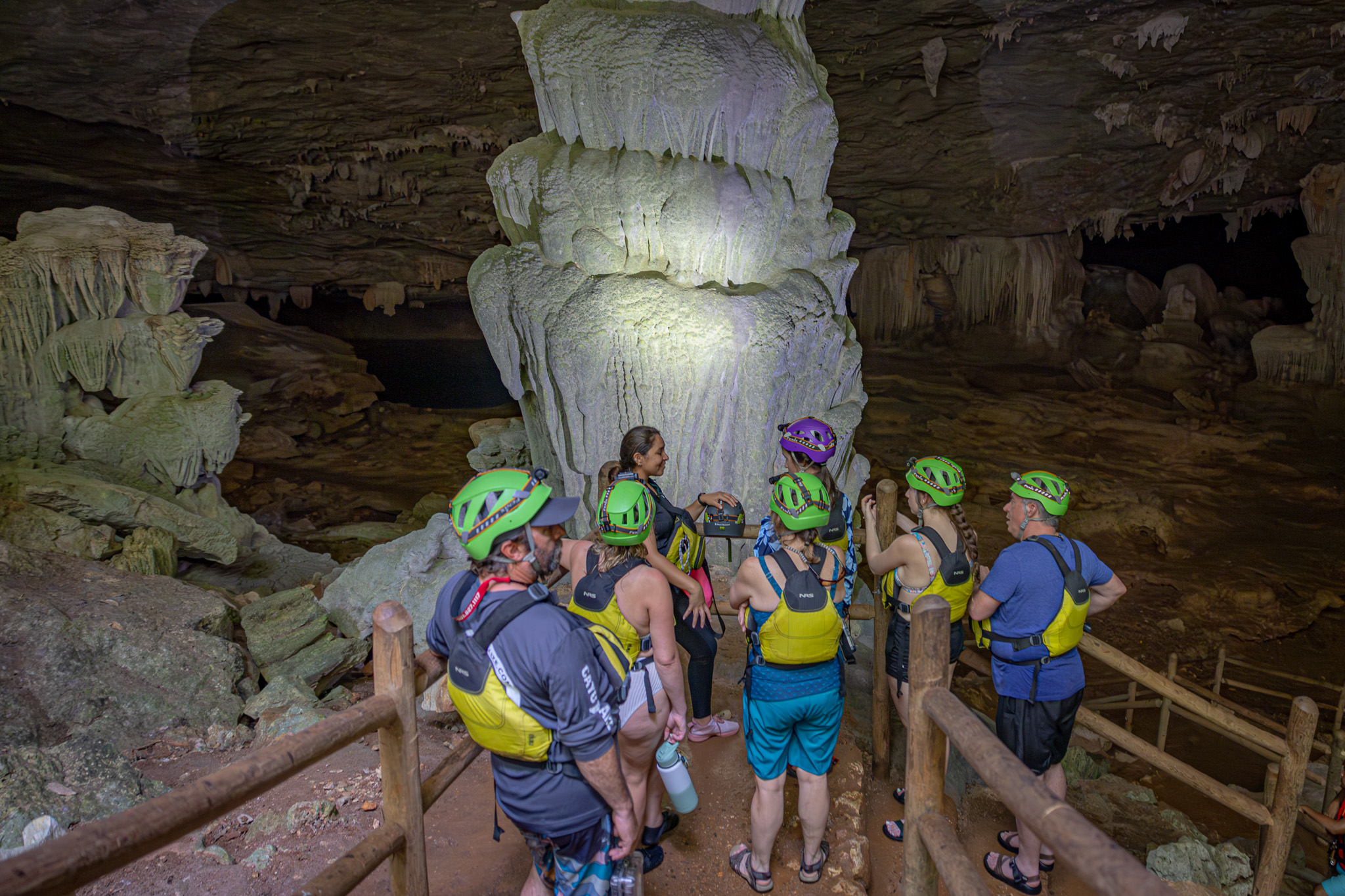 cave tubing belize