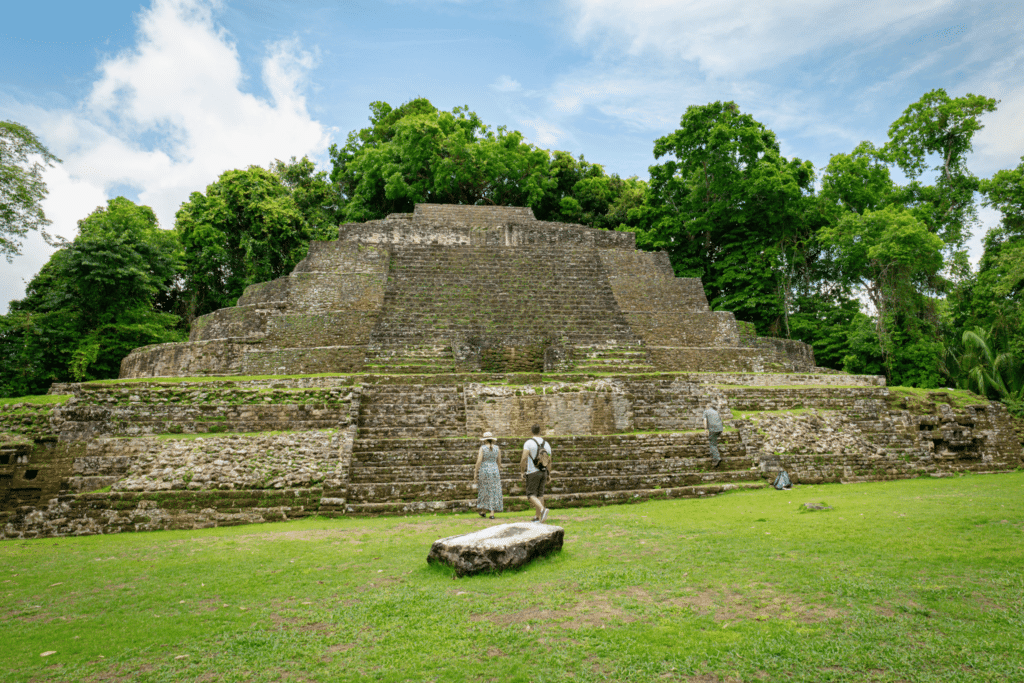 Lamani Belize- Lamani Maya Site Tour